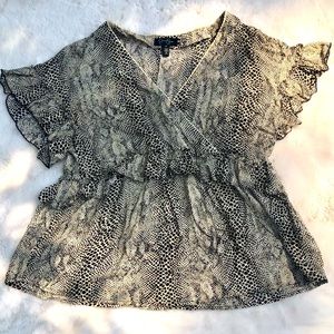 Jessica Simpson Women's Ashby Ruffled Short Sleeve Blouse